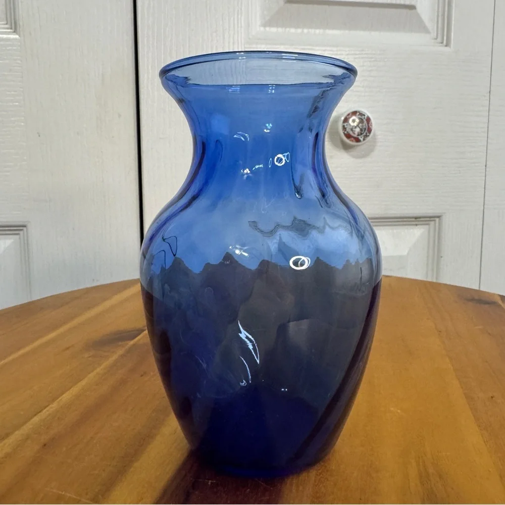 Indiana Glass cobalt‎ blue illusions optic swirl vase